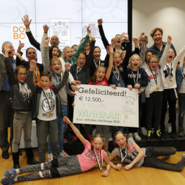 Basisschool De Bijenschans uit Breukelen wint a.s.r. scholenchallenge